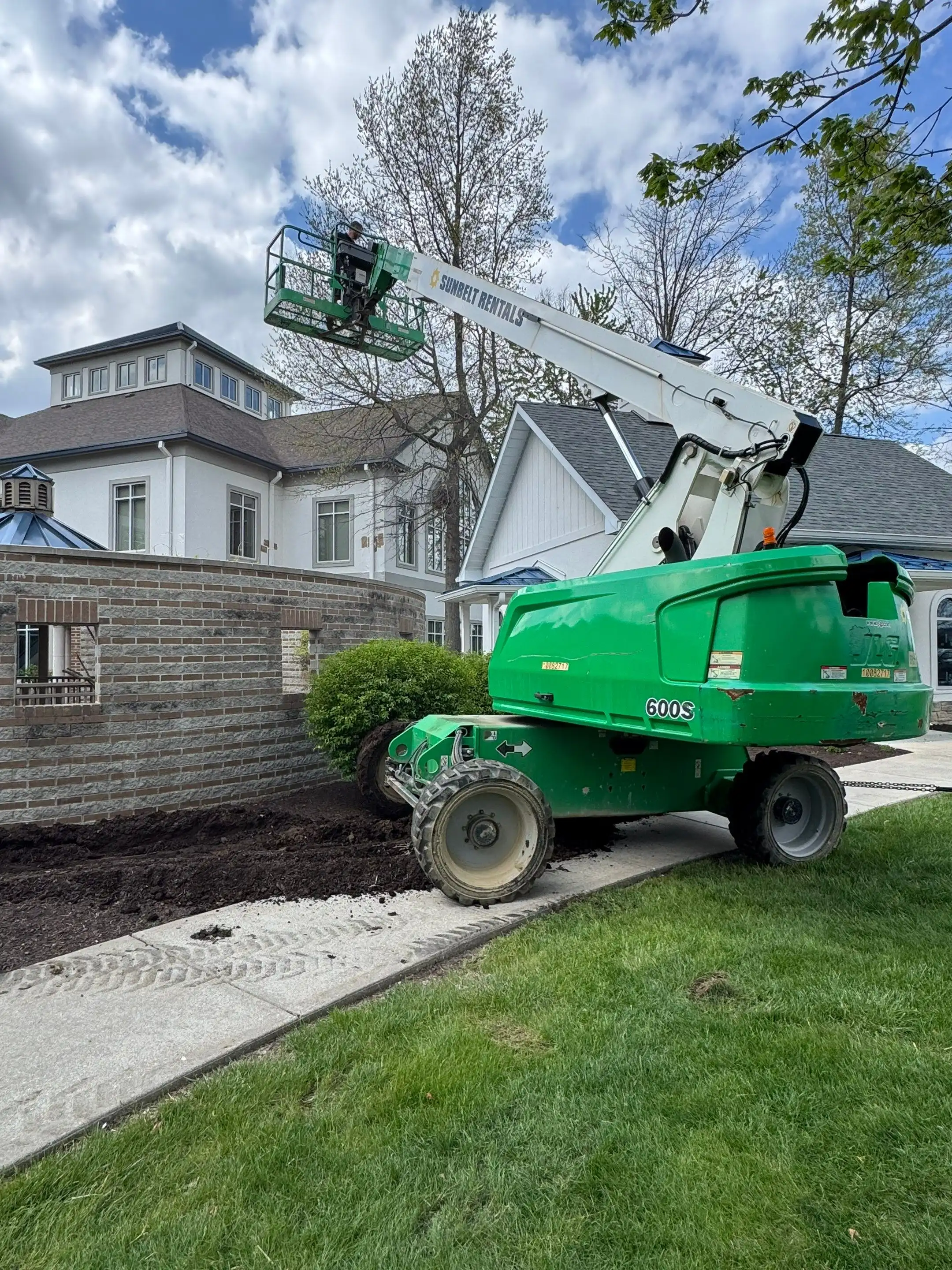 How Much Does an EPDM Rubber Roof Cost in Oaklandon? 2026 Pricing